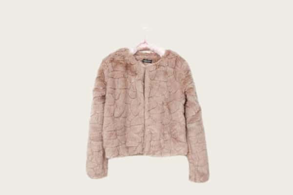 延边州汪清回收品牌衣服